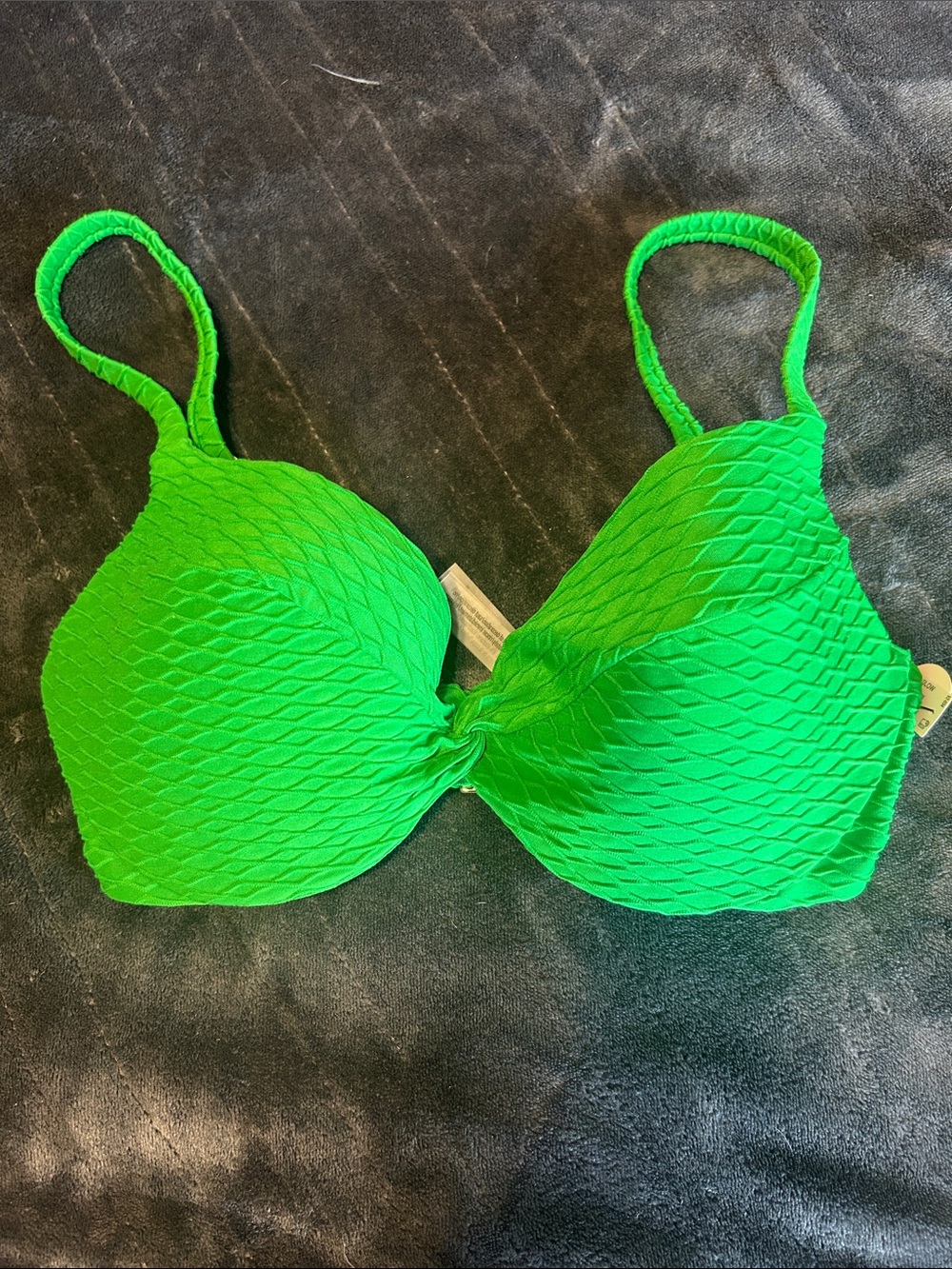 Victoria Secret TWIST FRONT Push Up Bikini Top Underwire Textured Green 32DD nwt